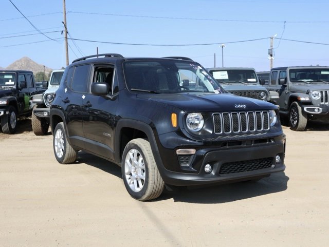 New 2023 Jeep Renegade Latitude w/ Sun & Fun Group image 2
