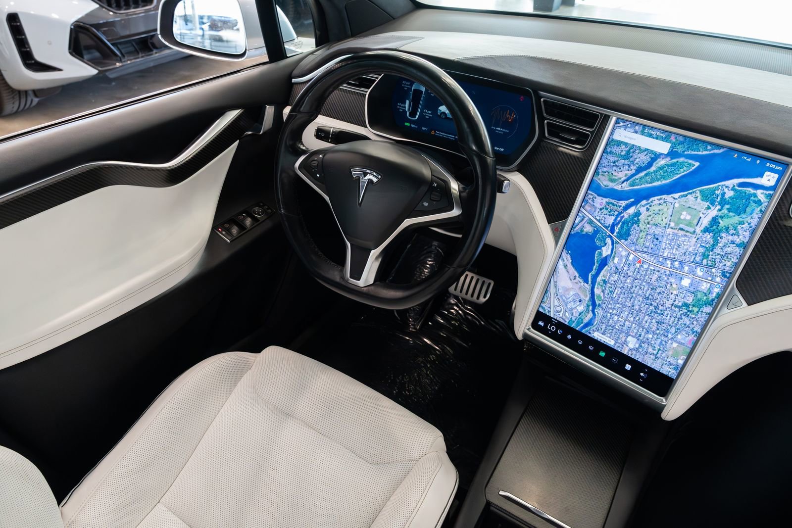 Used 2016 Tesla Model X P90D AWD/4WD image 10