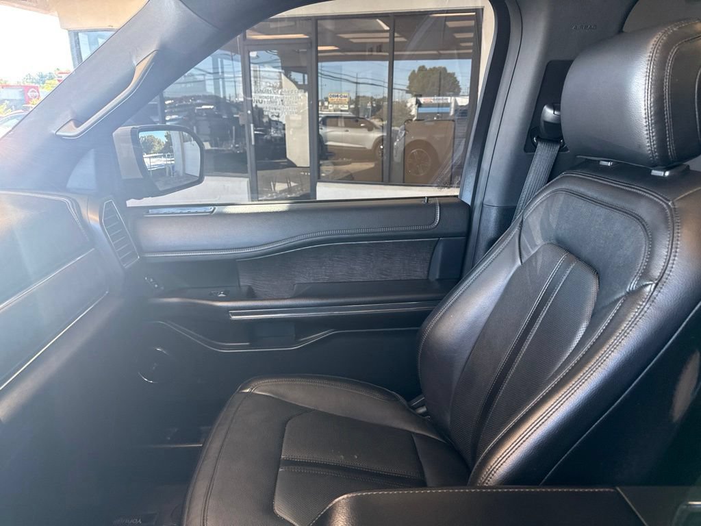 Used 2020 Ford Expedition Limited w/ Special Edition Package AWD/4WD image 27