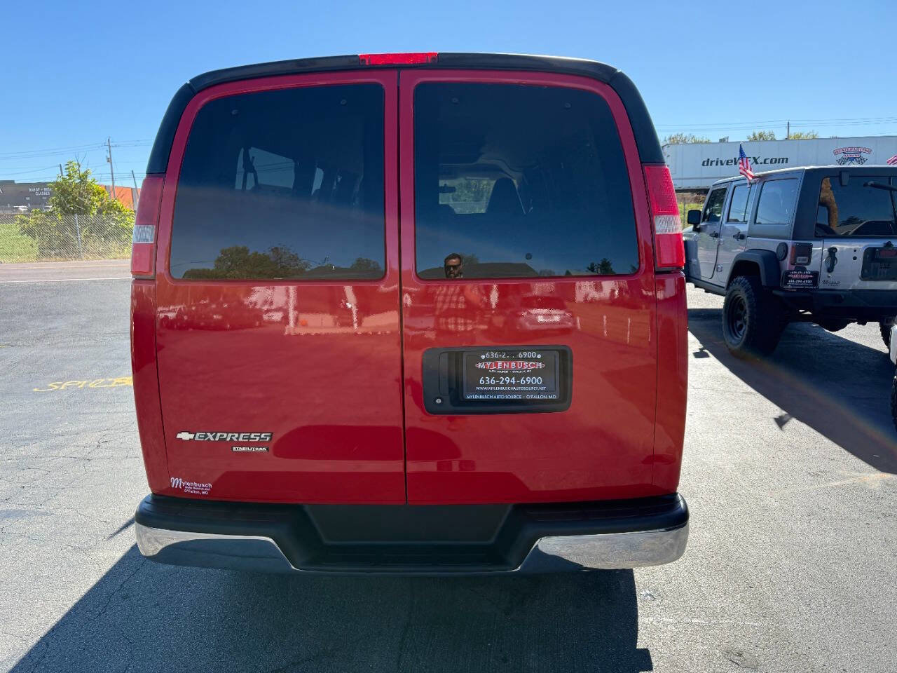 Used 2016 Chevrolet Express 3500 LT w/ LT Preferred Equipment Group image 6