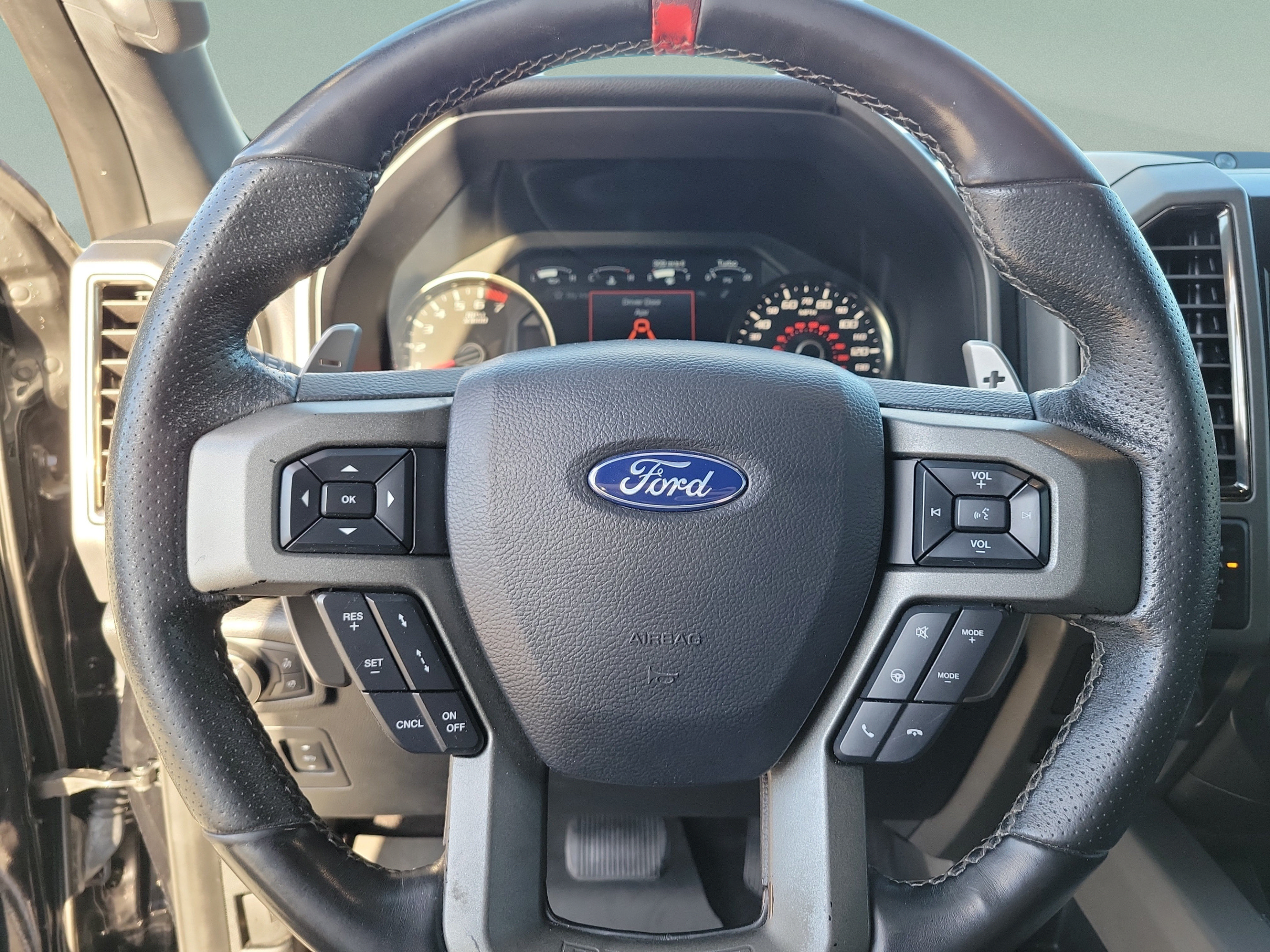Used 2020 Ford F150 Raptor w/ Equipment Group 802A Luxury AWD/4WD image 16