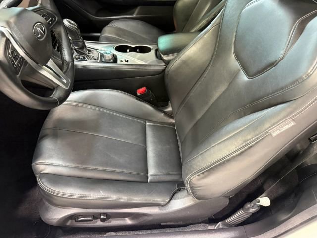Used 2019 INFINITI Q60 3.0t Luxe RWD image 23