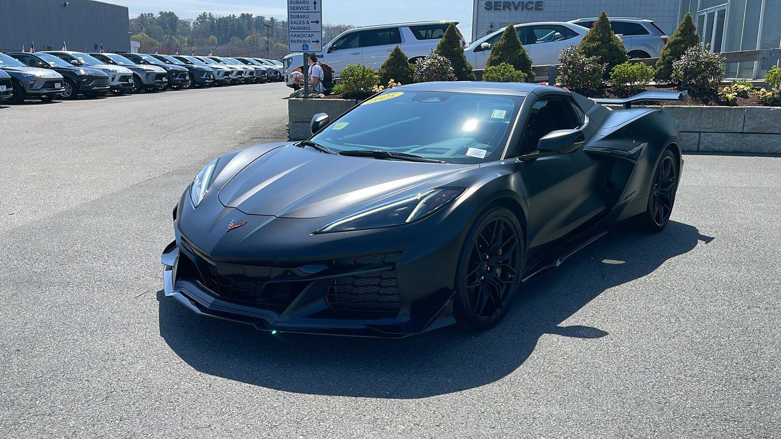 Used 2025 Chevrolet Corvette Z06 w/ Z07 Performance Package image 3
