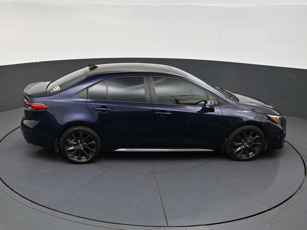 Used 2025 Toyota Corolla XSE FWD image 17