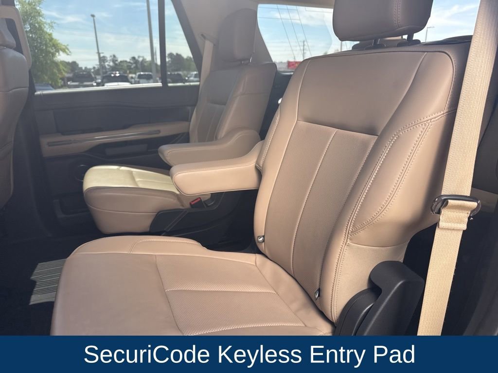 Used 2023 Ford Expedition XLT image 27