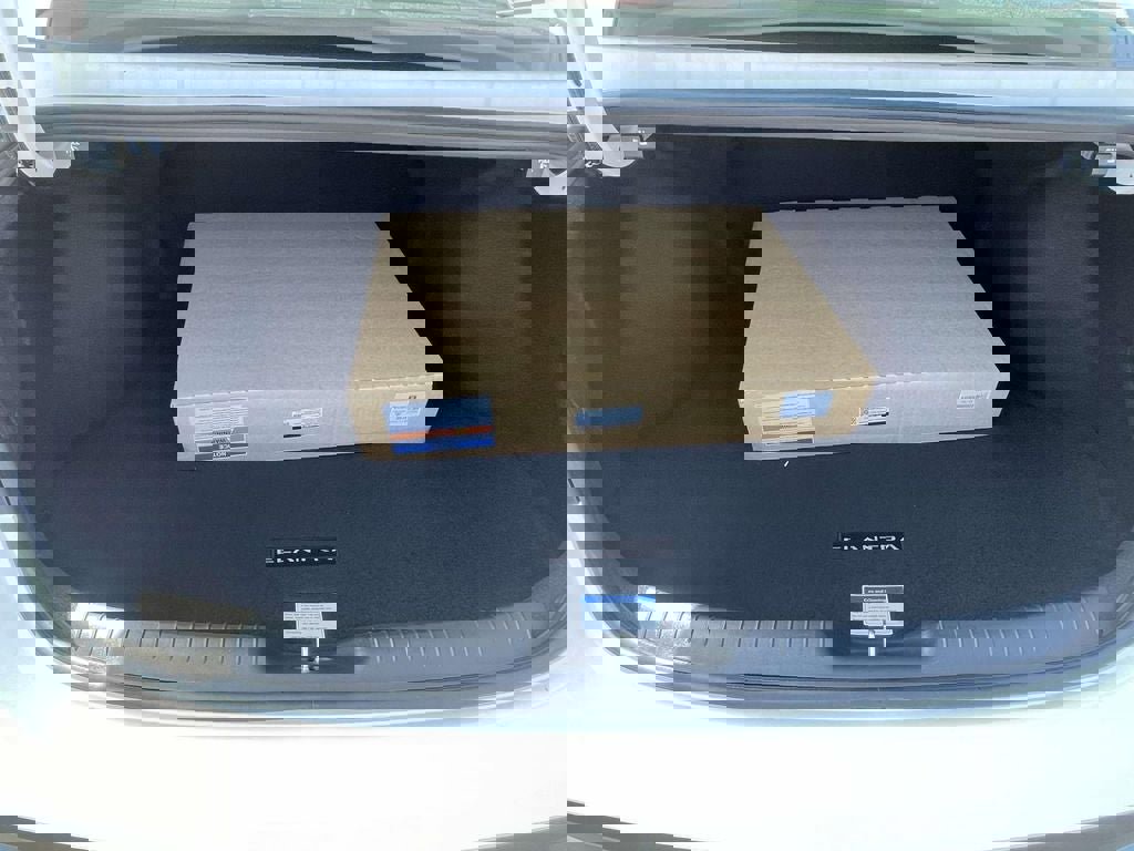 New 2026 Hyundai Elantra SE image 7