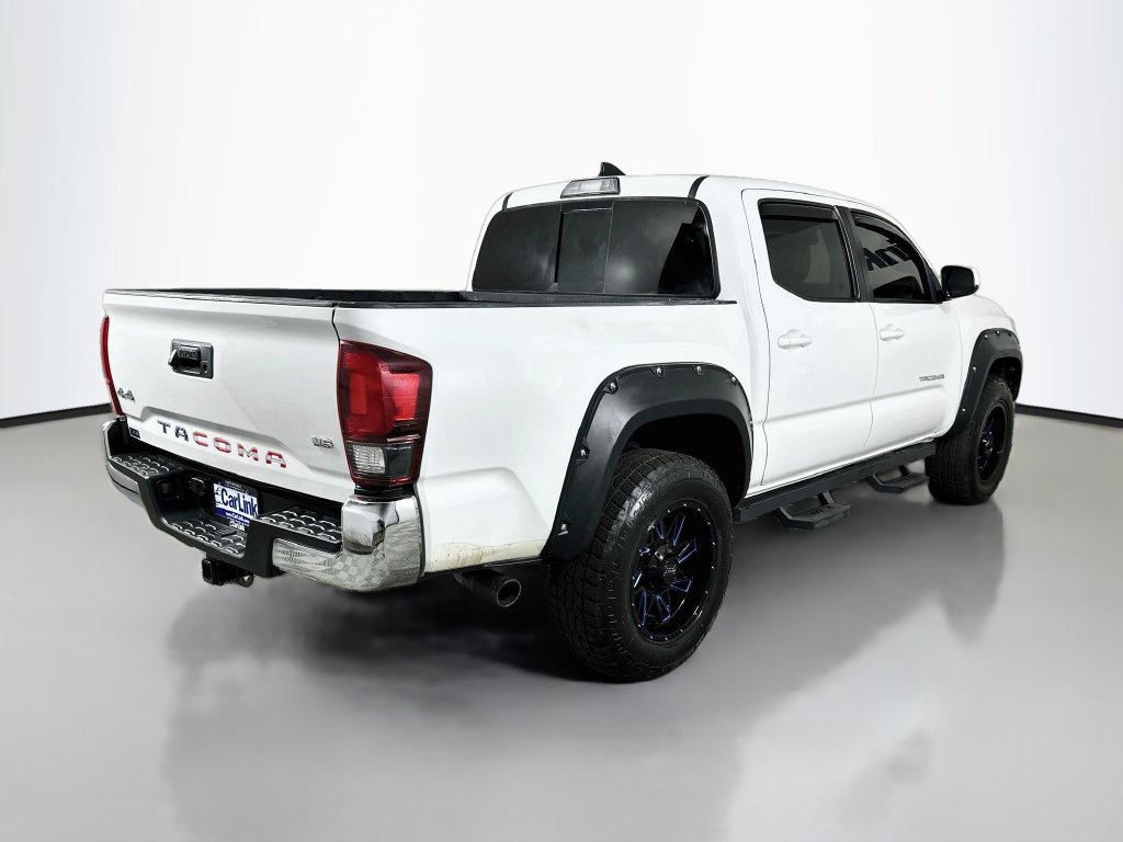 Used 2019 Toyota Tacoma SR5 AWD/4WD image 8