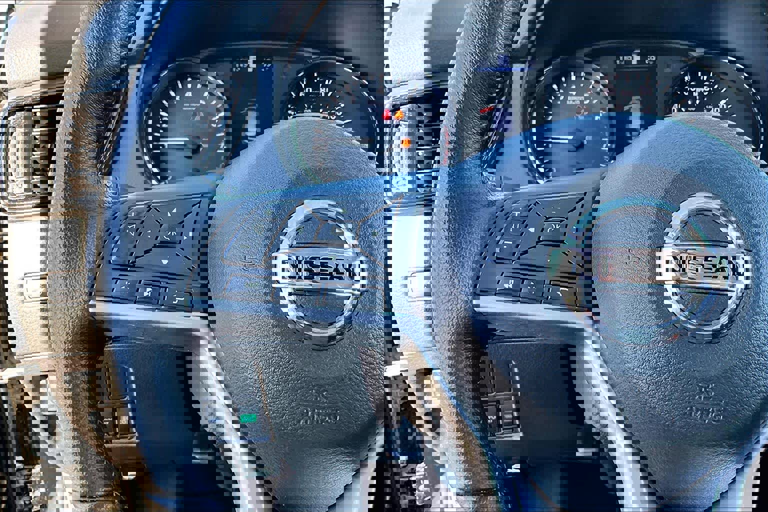 Used 2022 Nissan Rogue Sport SL image 46