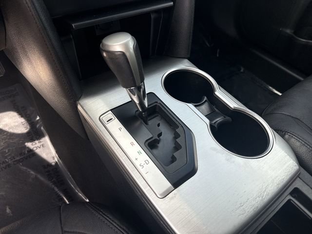 Used 2012 Toyota Camry SE FWD image 18