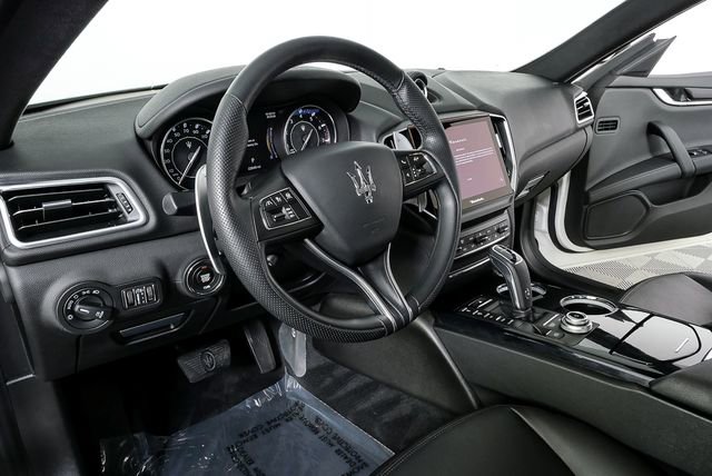 Used 2022 Maserati Ghibli Modena Q4 image 7