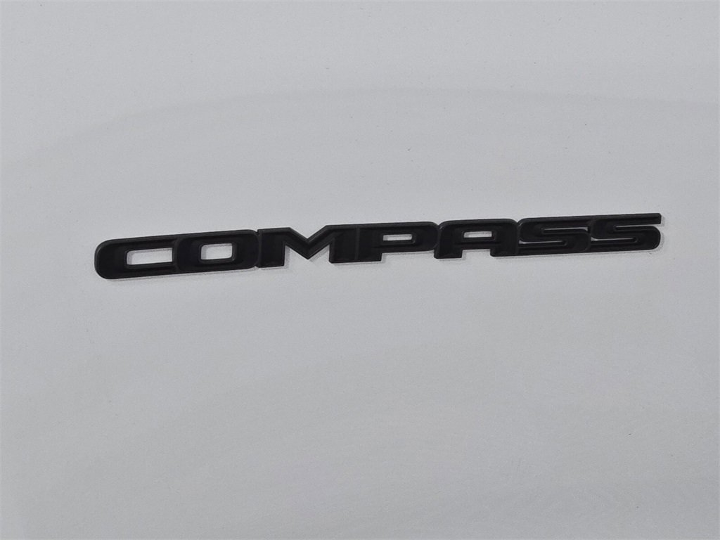New 2026 Jeep Compass Latitude image 6