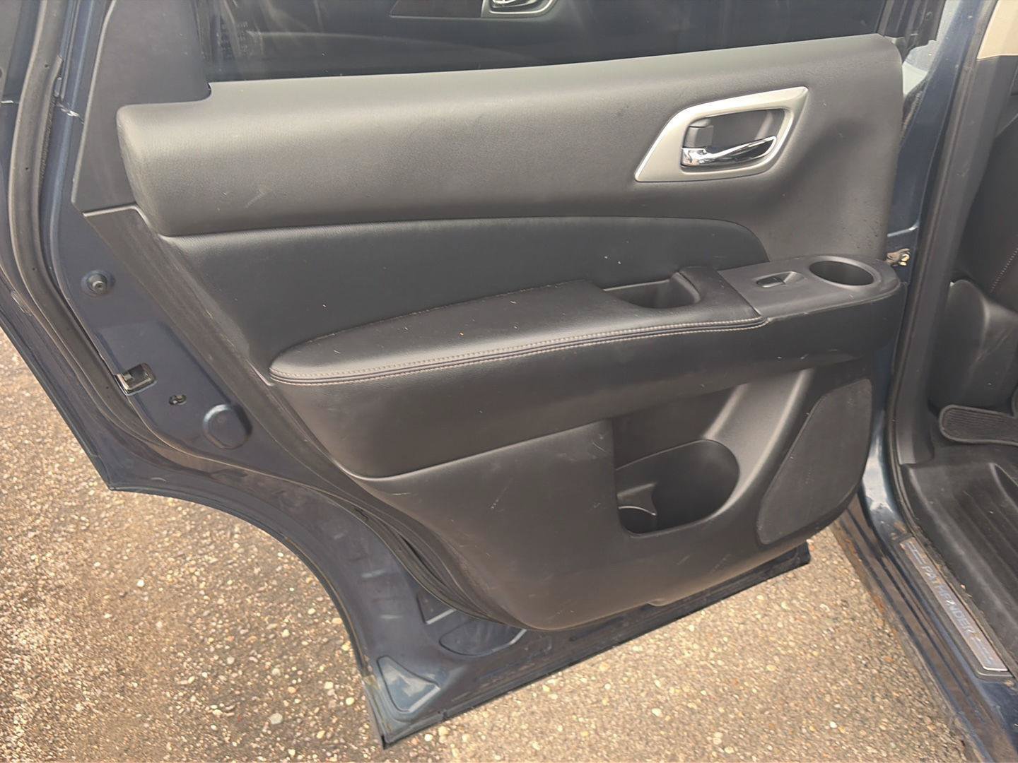 Used 2013 Nissan Pathfinder SL AWD/4WD image 19