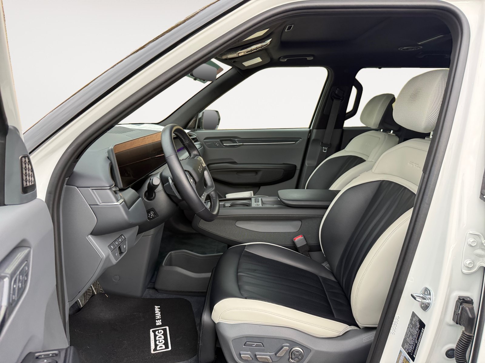 Used 2024 Kia EV9 GT-Line AWD/4WD image 10