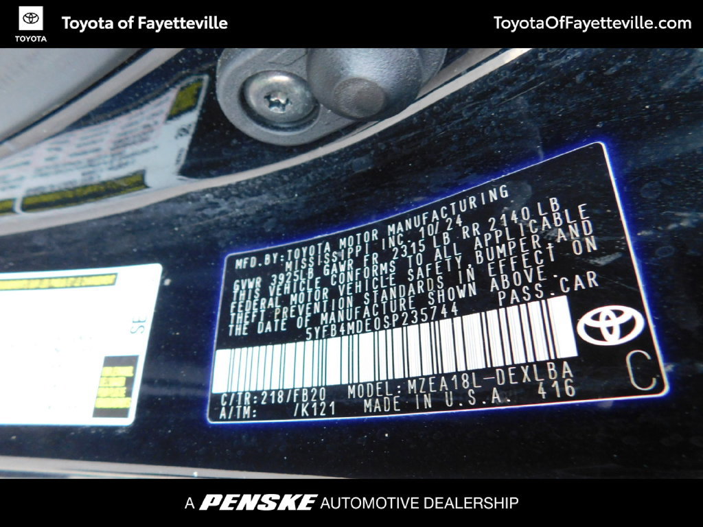 Used 2025 Toyota Corolla LE FWD image 8
