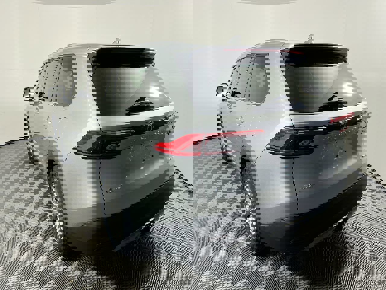 Used 2024 Toyota Grand Highlander Limited image 5