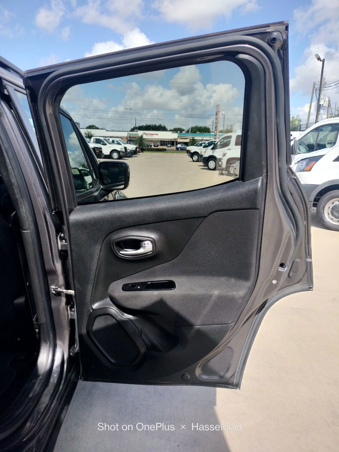 Used 2019 Jeep Renegade Latitude image 39