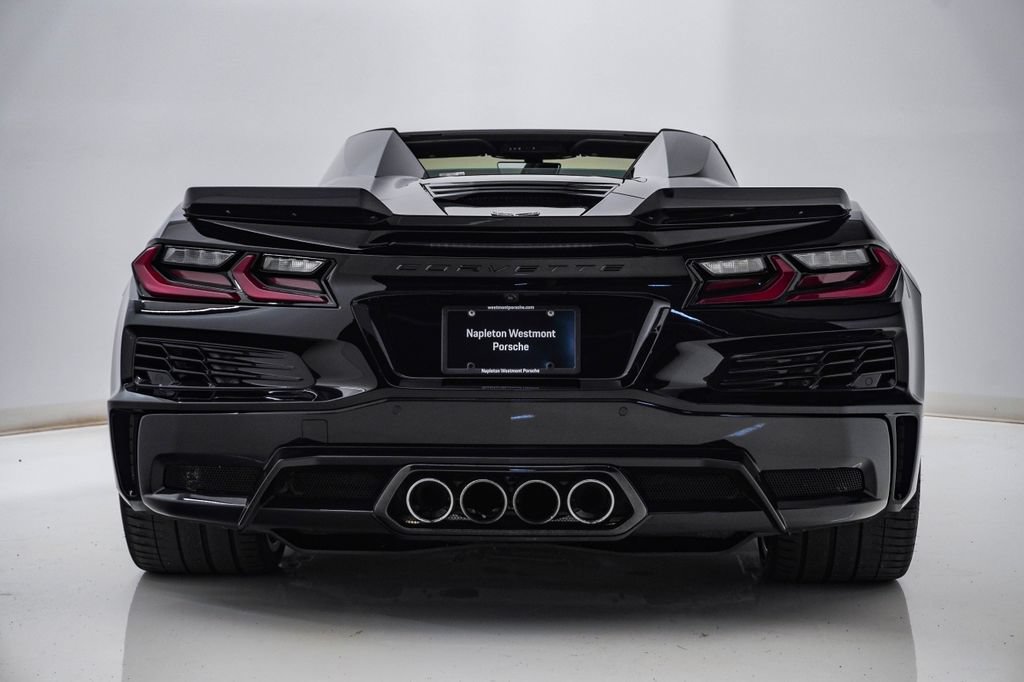 Used 2023 Chevrolet Corvette Z06 RWD image 10