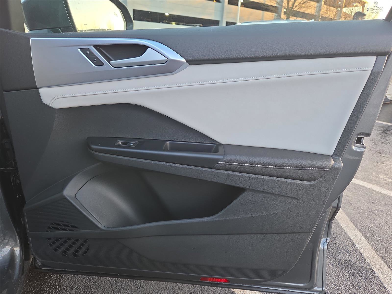 New 2026 Volkswagen Taos SE image 26