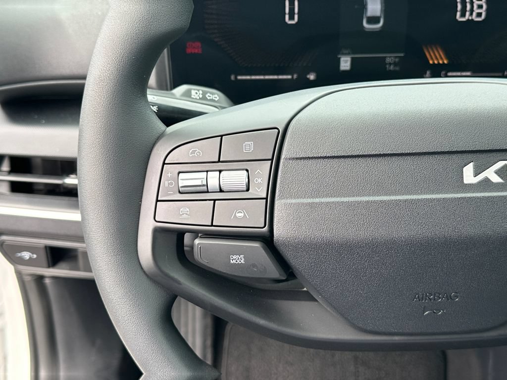New 2026 Kia K4 FWD image 18
