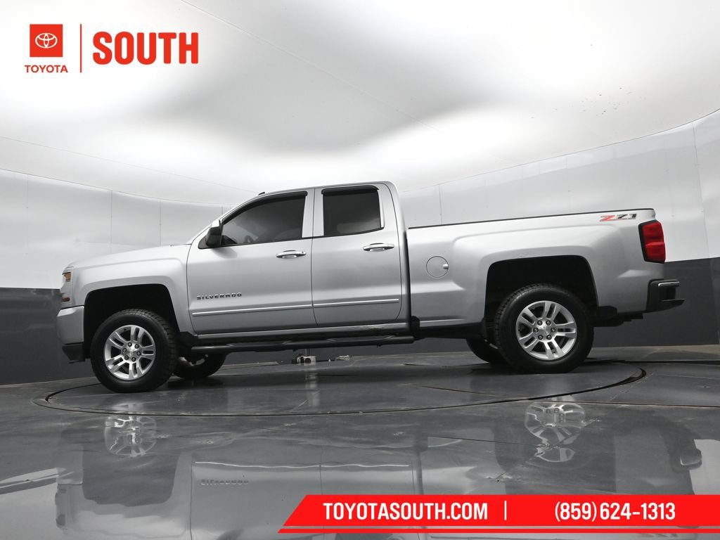 Used 2017 Chevrolet Silverado 1500 LT w/ All Star Edition AWD/4WD image 40
