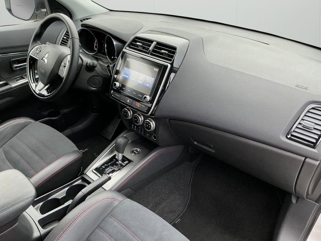 Used 2024 Mitsubishi Outlander Sport SE image 16