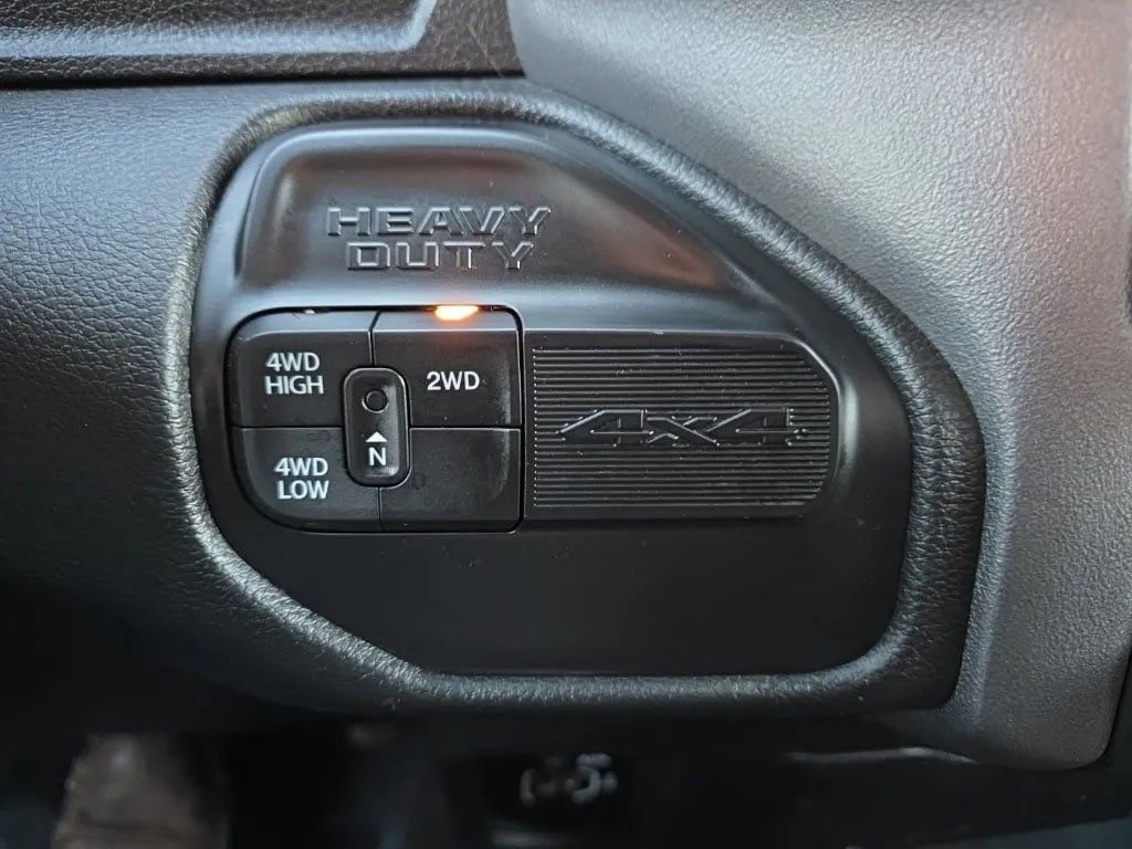 Used 2021 RAM 3500 Big Horn image 26