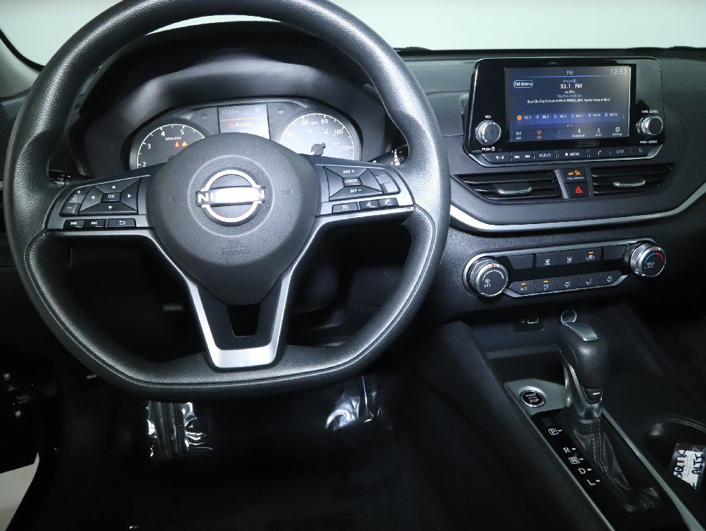 Used 2024 Nissan Altima 2.5 S FWD image 28