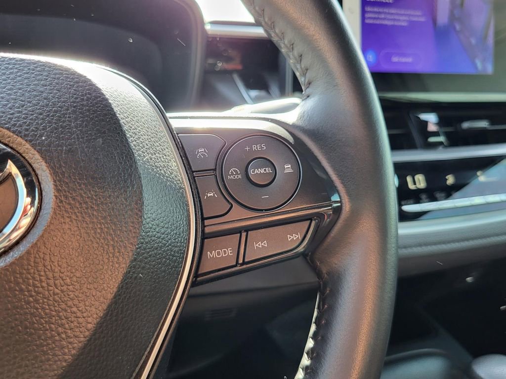 Used 2025 Toyota Corolla SE FWD image 22