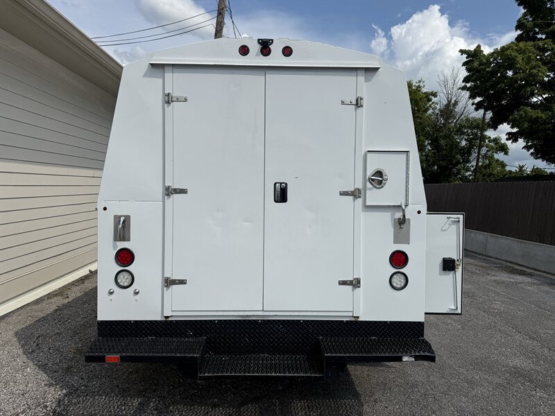 Used 2018 Chevrolet Express 3500 w/ Power Convenience Package RWD image 19