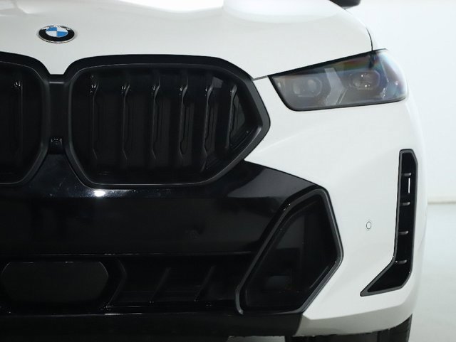 Used 2026 BMW X6 xDrive40i w/ Premium Package image 7