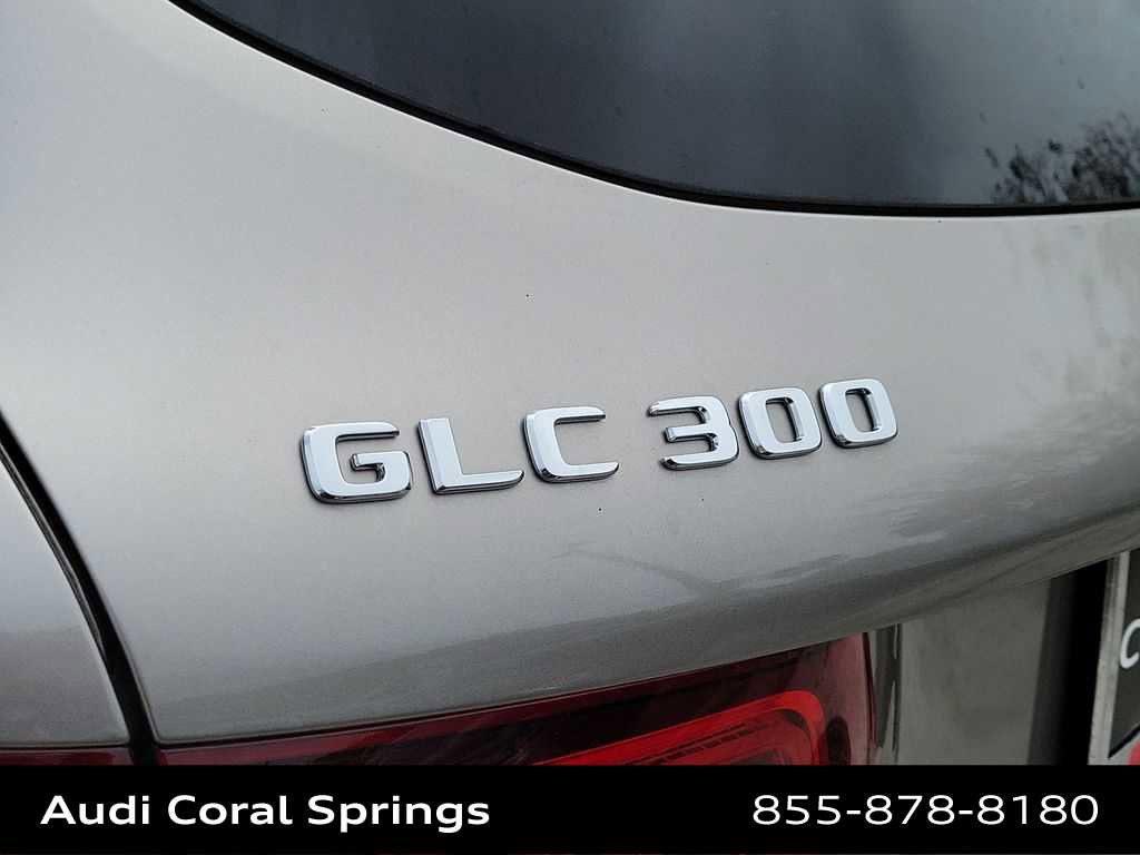 Used 2021 Mercedes-Benz GLC 300 image 7