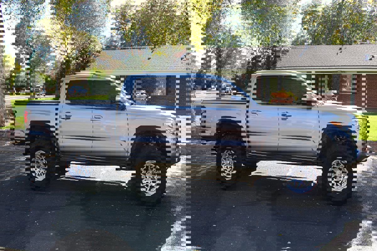 Used 2017 Toyota Tacoma TRD Off-Road image 45