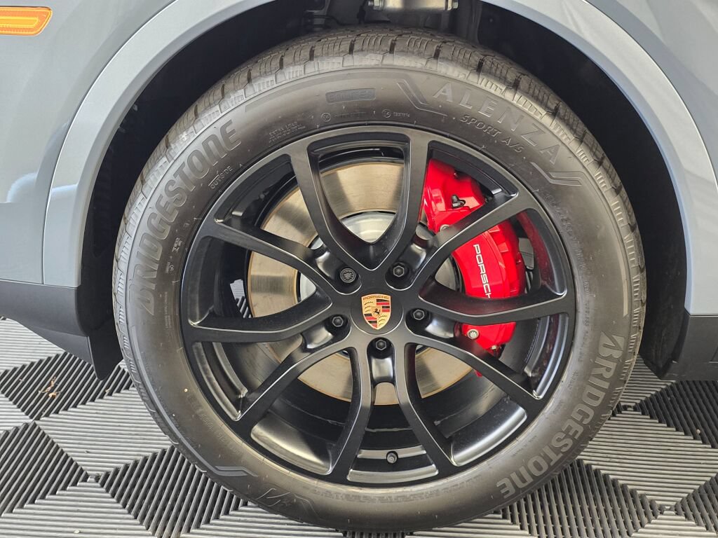 New 2026 Porsche Cayenne S AWD/4WD image 35