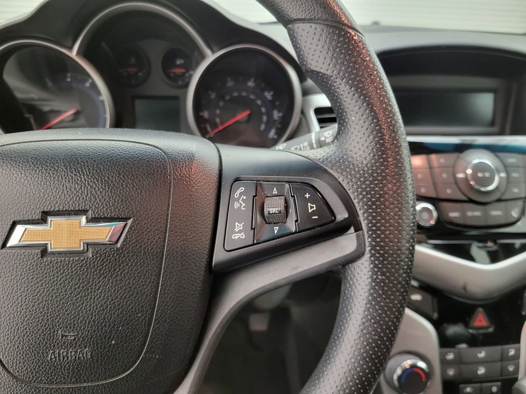 Used 2015 Chevrolet Cruze LT image 5