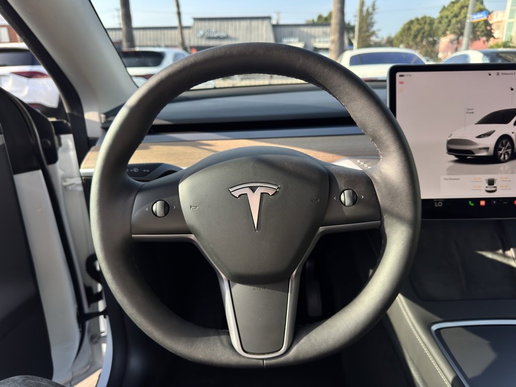 Used 2024 Tesla Model Y Long Range image 27