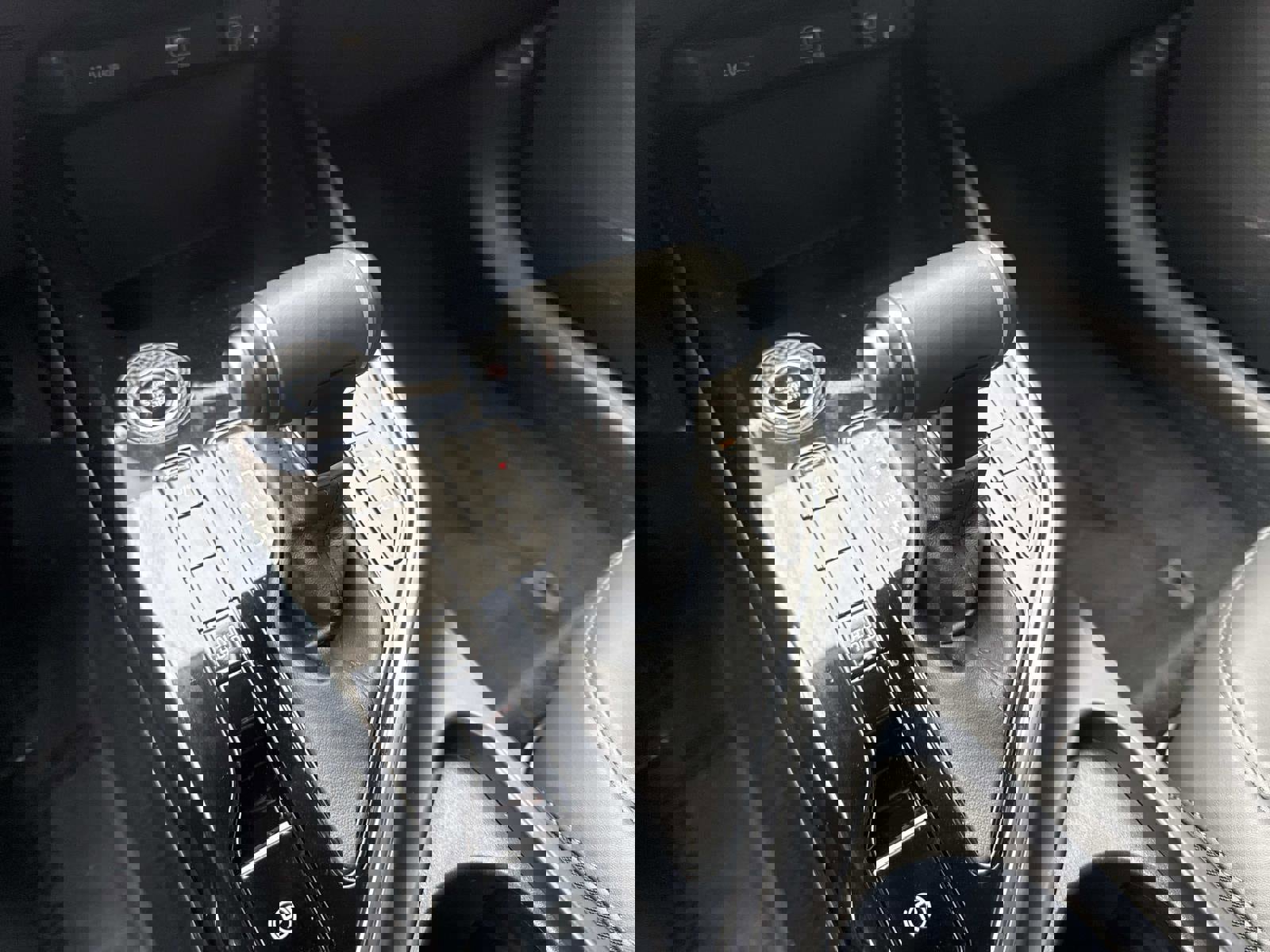 Used 2023 Kia Niro EX image 26