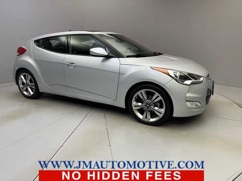 Used 2017 Hyundai Veloster Value Edition image 7