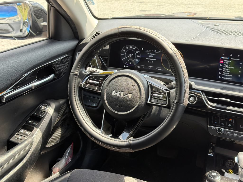 Used 2024 Kia Seltos S FWD image 28