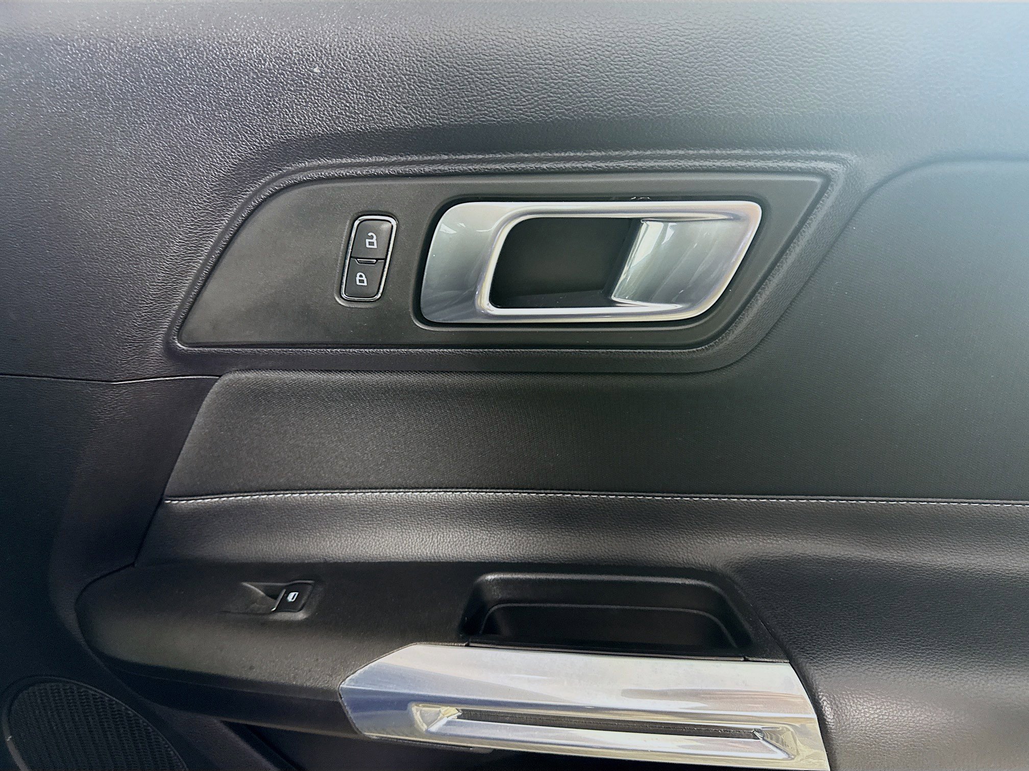 Used 2019 Ford Mustang GT image 29