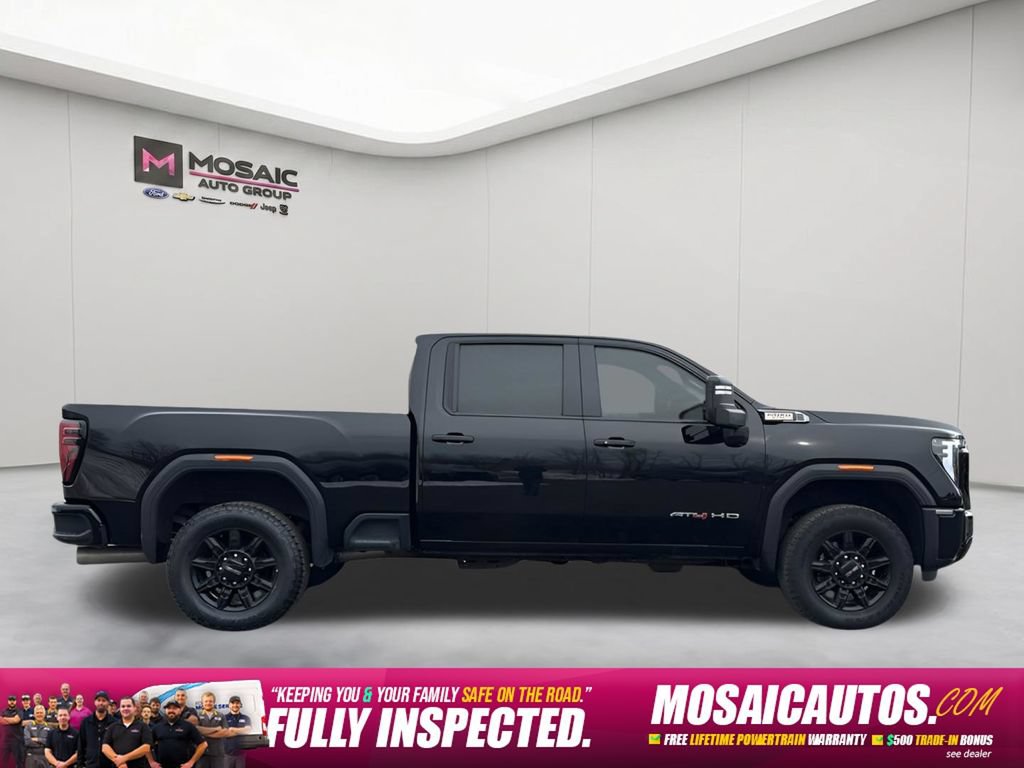 Used 2025 GMC Sierra 2500 AT4 AWD/4WD image 2