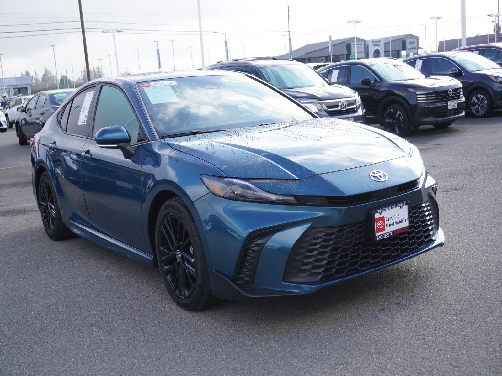 Used 2025 Toyota Camry SE w/ Multimedia Upgrade Package