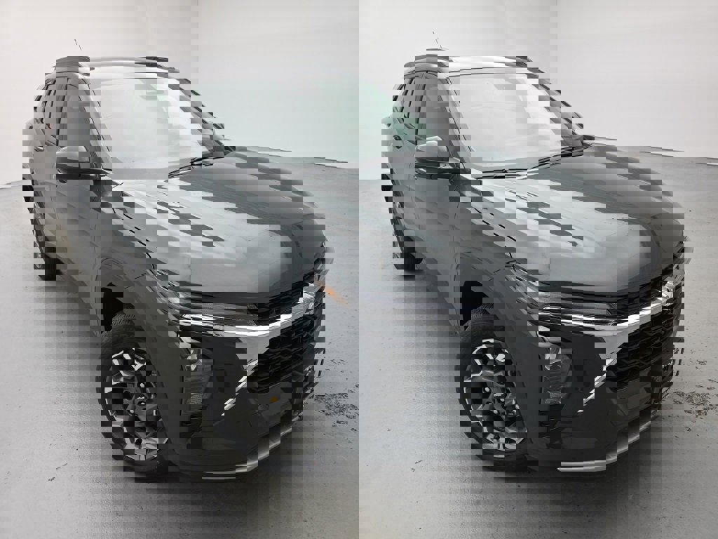 New 2026 Chevrolet Trax LT w/ Driver Confidence Package image 4