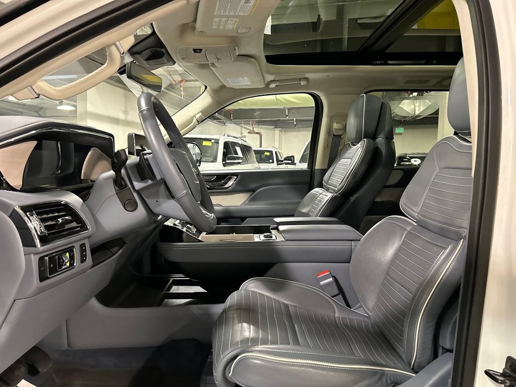 Certified 2023 Lincoln Navigator L Black Label AWD/4WD image 10