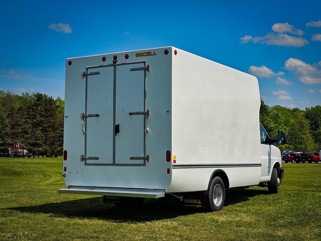 New 2026 GMC Savana 3500 w/ Power Convenience Package RWD image 3