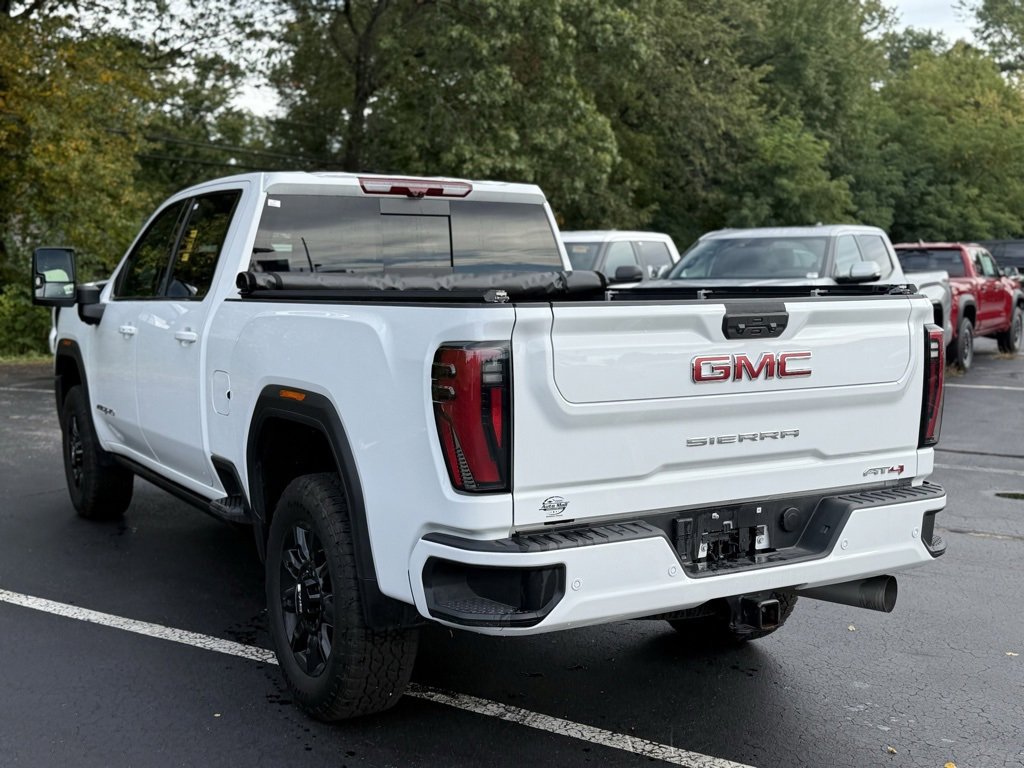 Used 2024 GMC Sierra 3500 AT4 w/ AT4 Premium Plus Package image 5