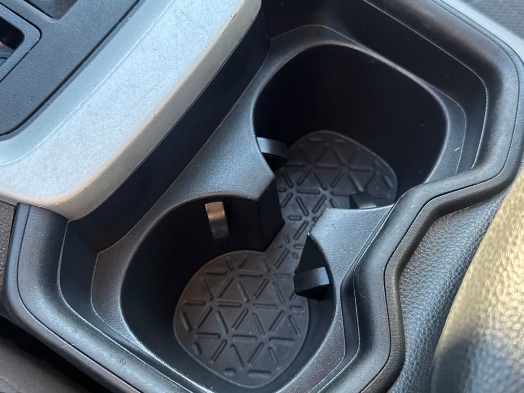 Used 2021 Toyota RAV4 XLE w/ Convenience Package image 28