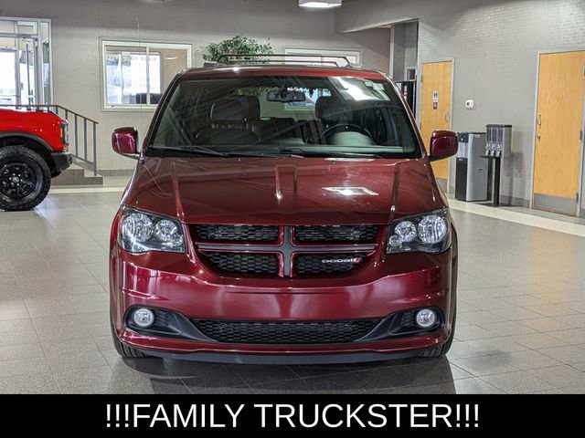Used 2017 Dodge Grand Caravan GT image 3