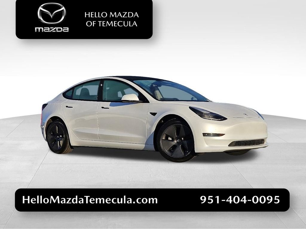 Used 2023 Tesla Model 3 Standard Range image 1