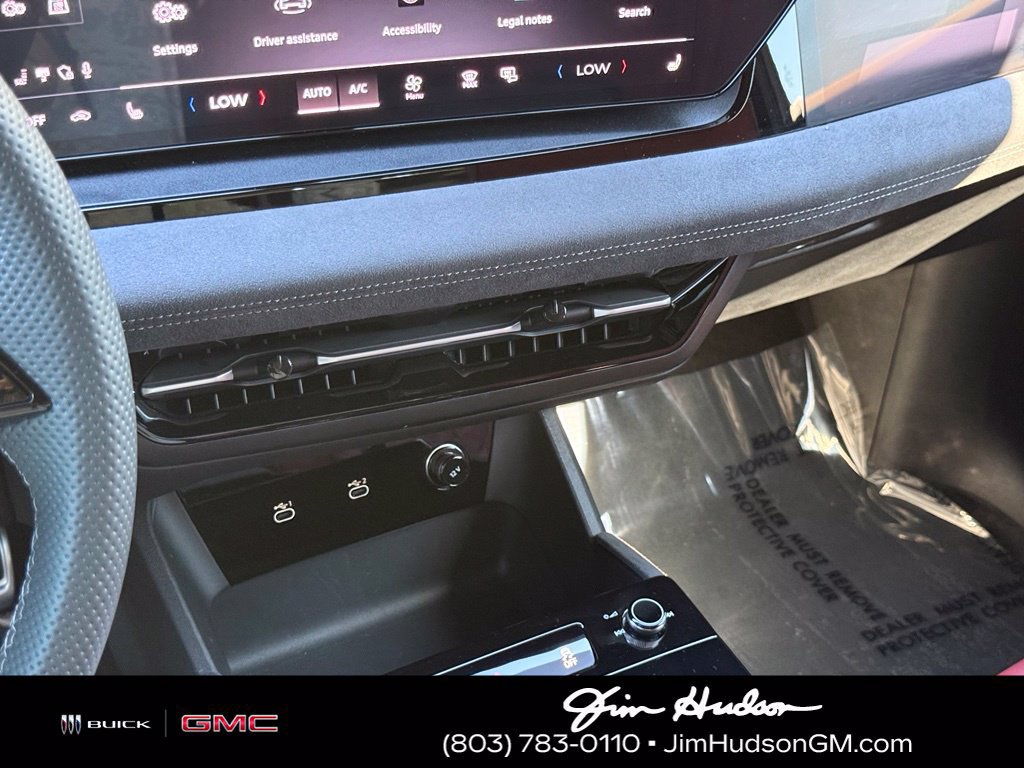 Used 2025 Audi SQ6 e-tron Prestige AWD/4WD image 36