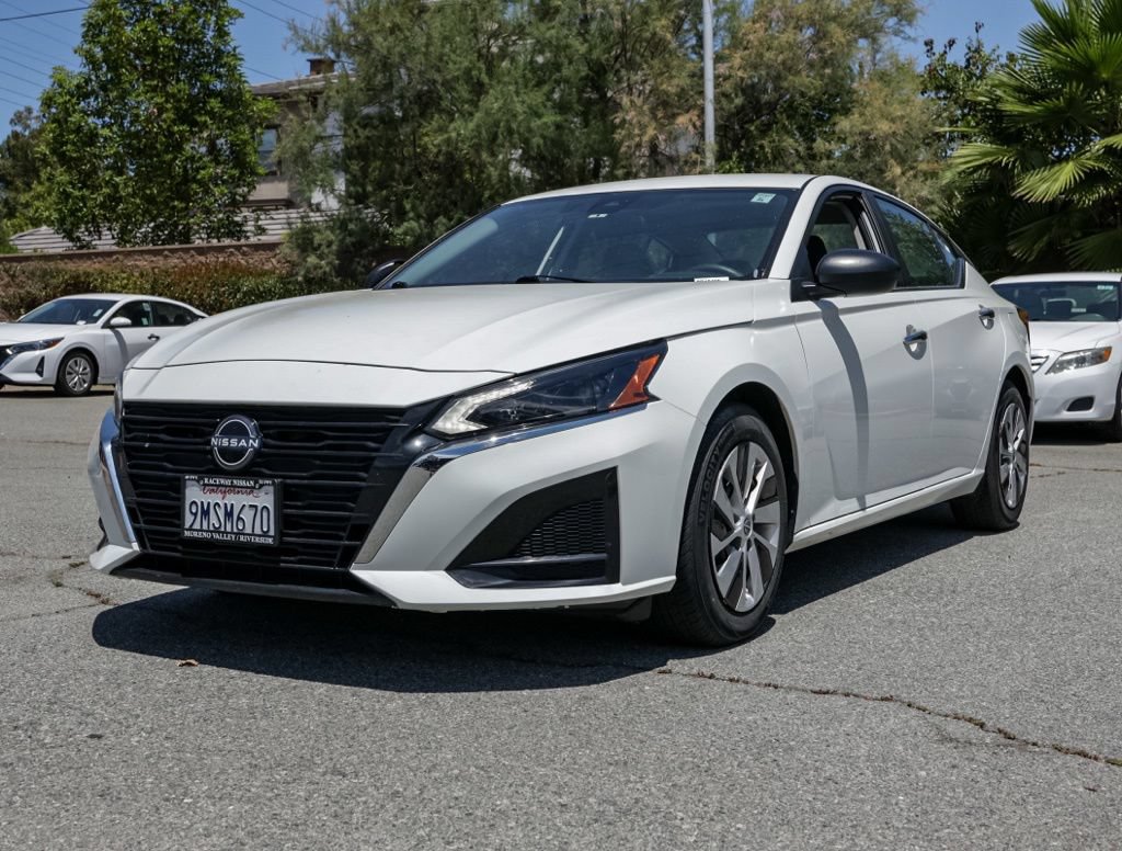 Used 2024 Nissan Altima 2.5 S FWD image 8